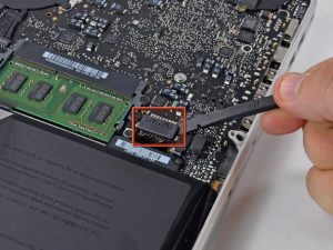 conector baterie MacBook Pro 13 Unibody